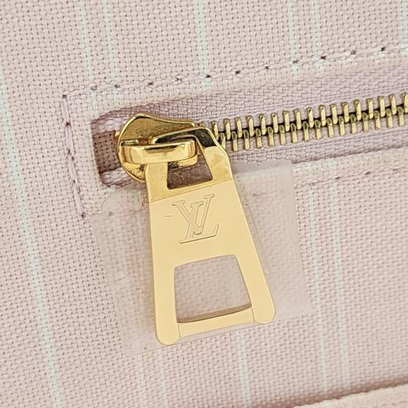 Louis Vuitton OnTheGo Tote By The Pool Monogram Giant GM Pink - Picture 10 of 10